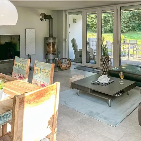 2 Bedroom Stunning In Lichtenberg Holiday home Lichtenberg (Bavaria)